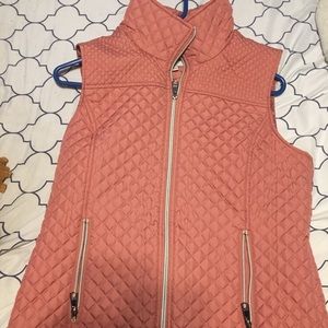 pink vest